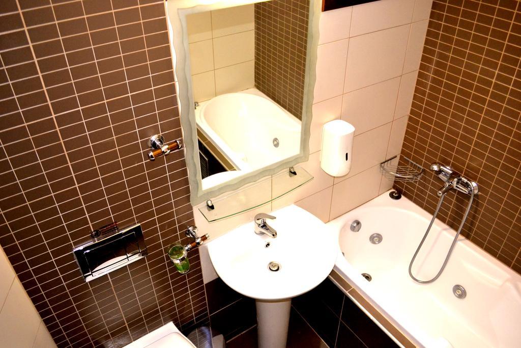 Αmalia Lux Villas Vrasná الغرفة الصورة