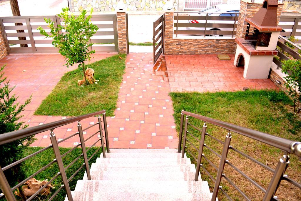 Αmalia Lux Villas Vrasná الغرفة الصورة